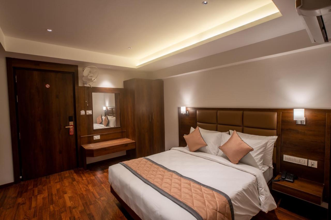 Golden Fortune Inn Hotel Bangalore Buitenkant foto