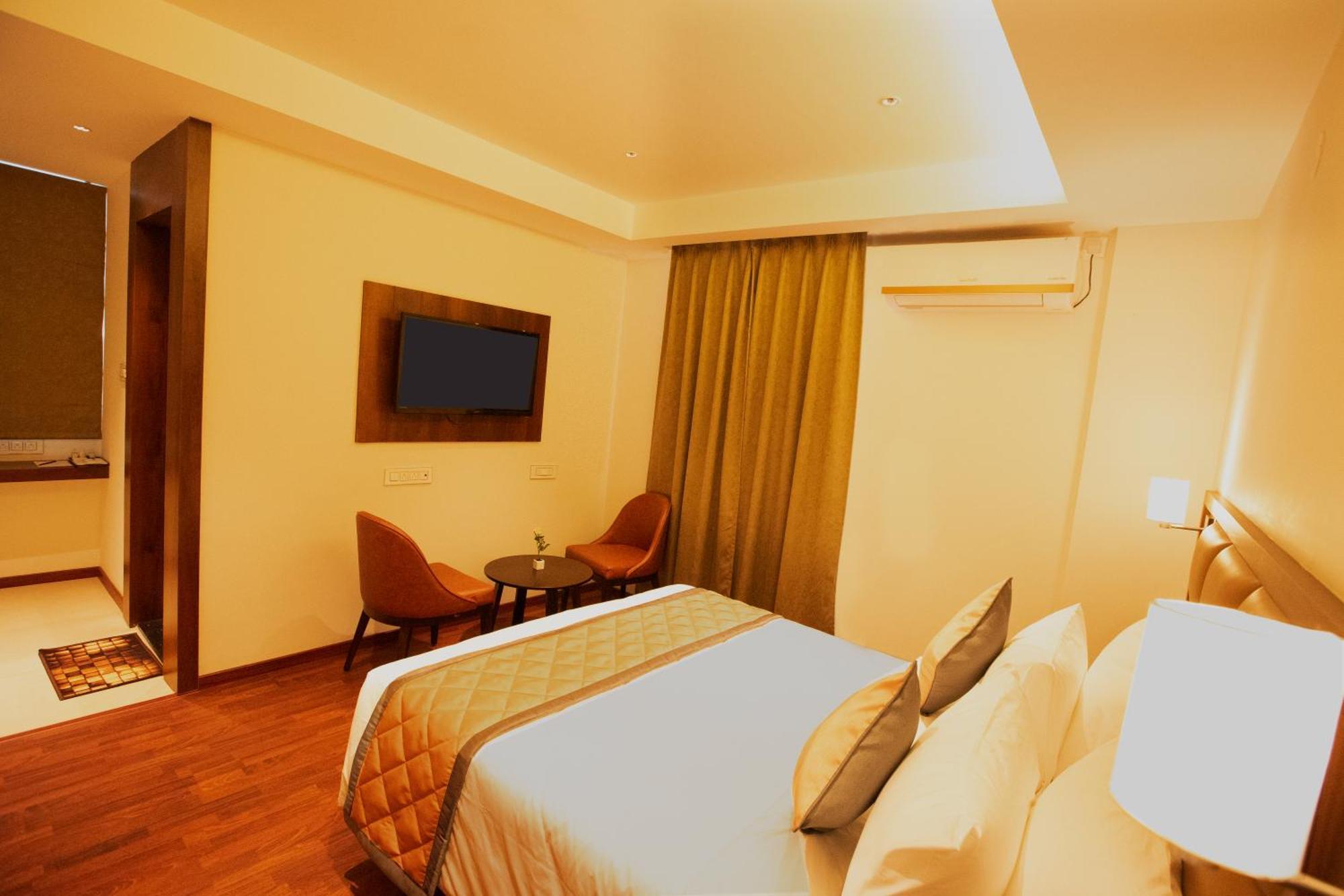 Golden Fortune Inn Hotel Bangalore Buitenkant foto