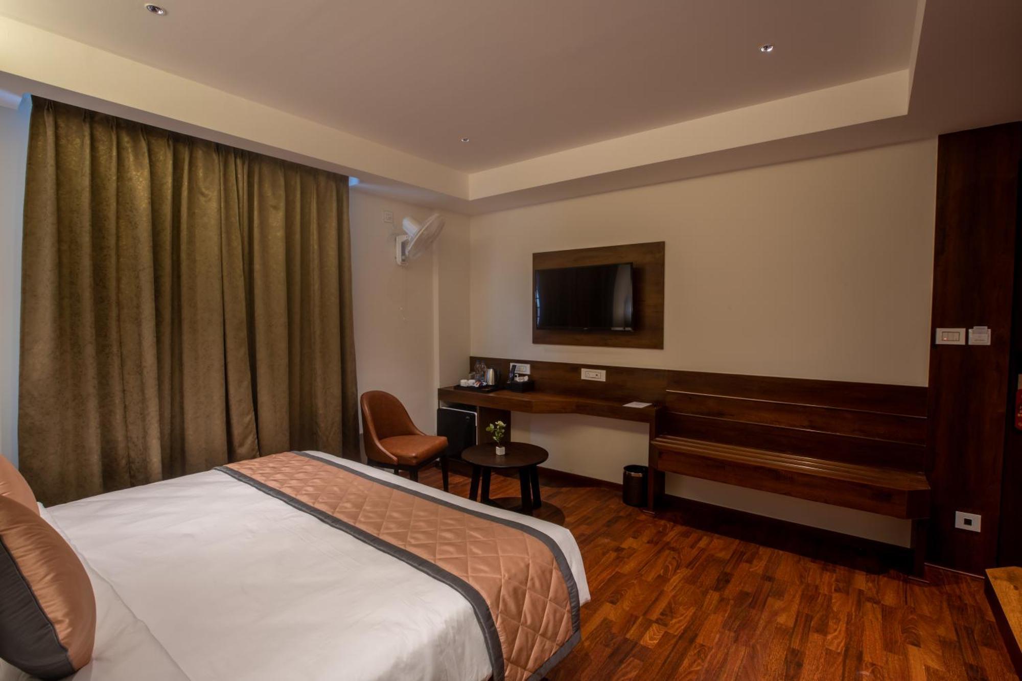 Golden Fortune Inn Hotel Bangalore Buitenkant foto